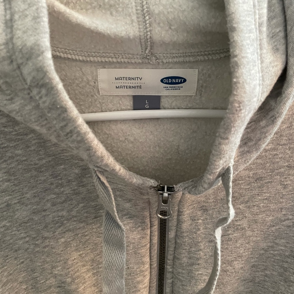 Old navy maternity sweat shirt